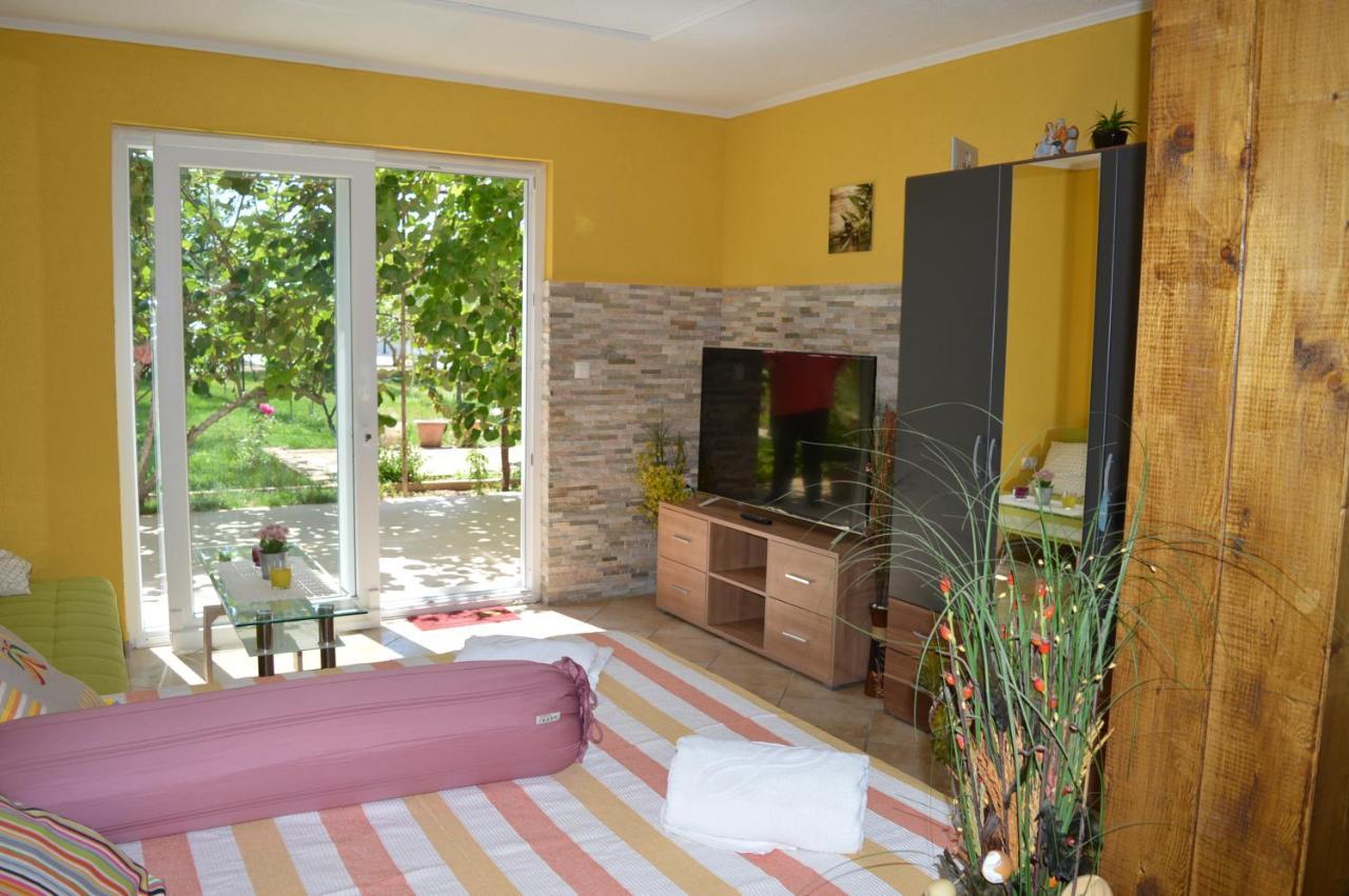 Studio Apartments Luka Biograd - 本科瓦茨 外观 照片