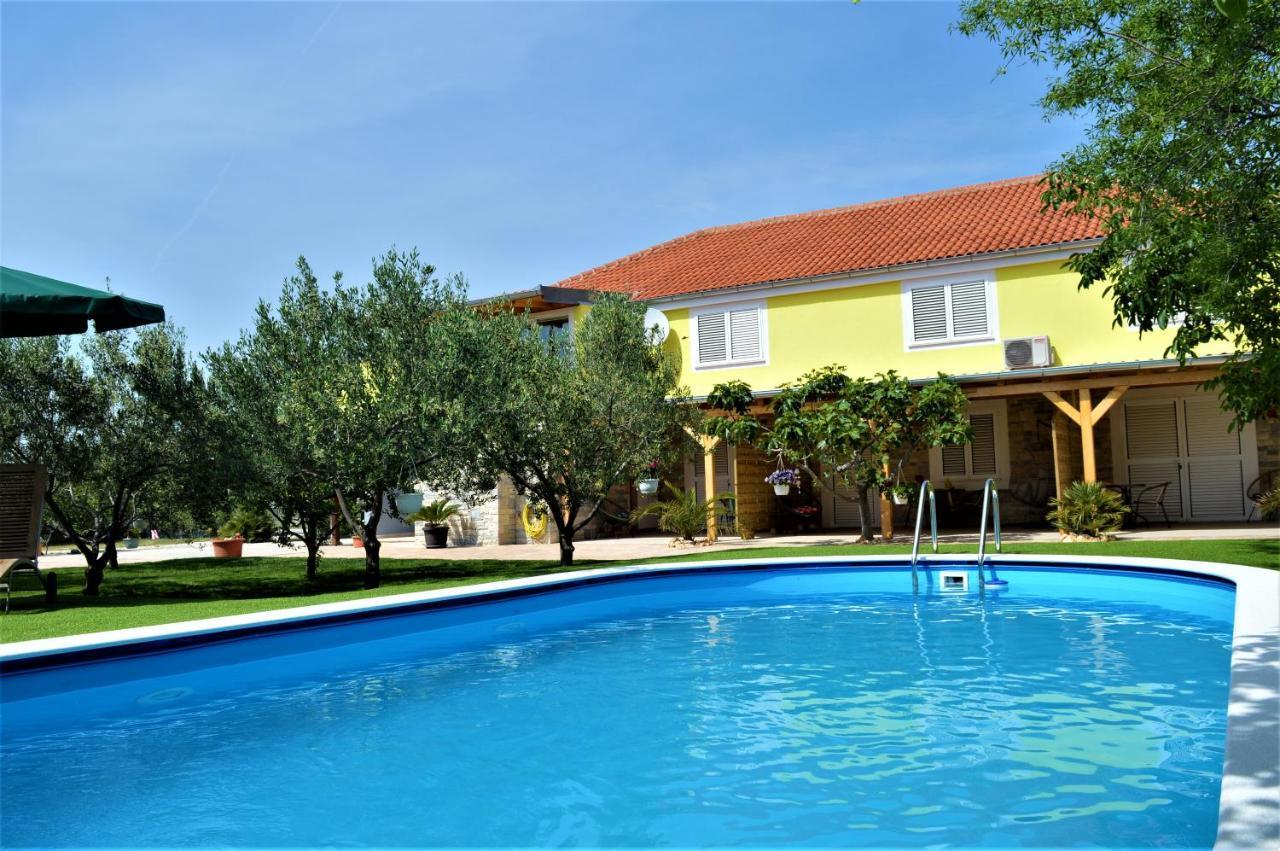 Studio Apartments Luka Biograd - 本科瓦茨 外观 照片