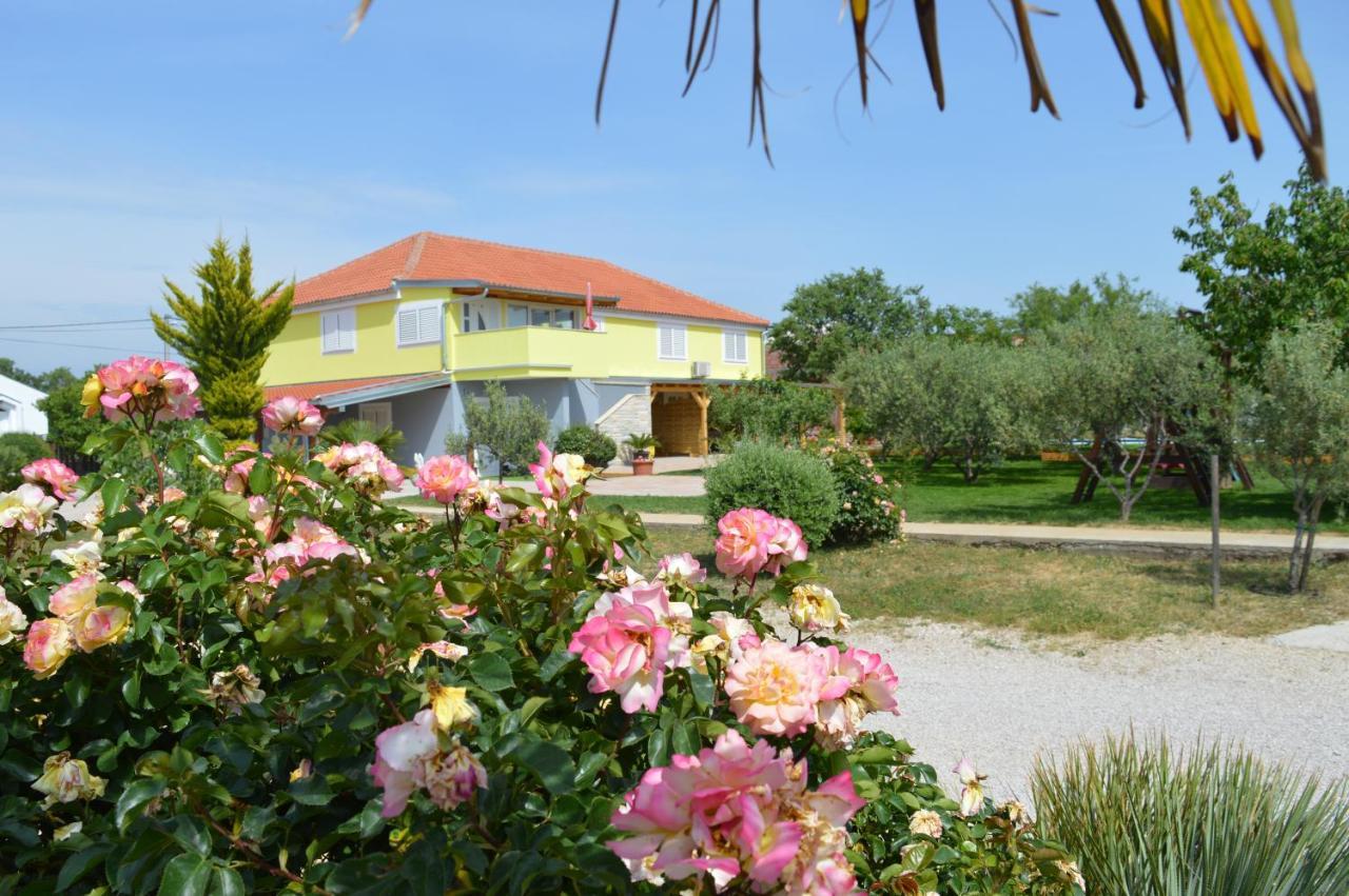 Studio Apartments Luka Biograd - 本科瓦茨 外观 照片