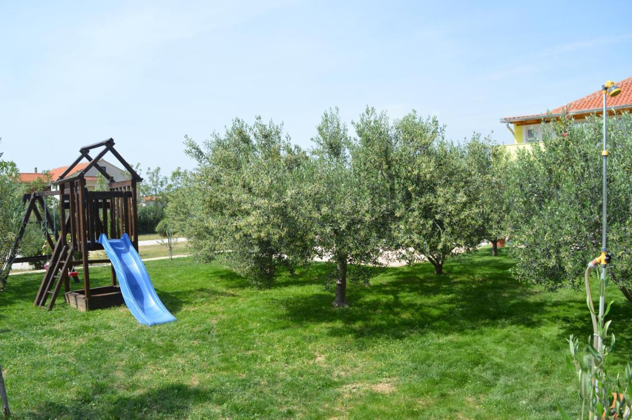 Studio Apartments Luka Biograd - 本科瓦茨 外观 照片