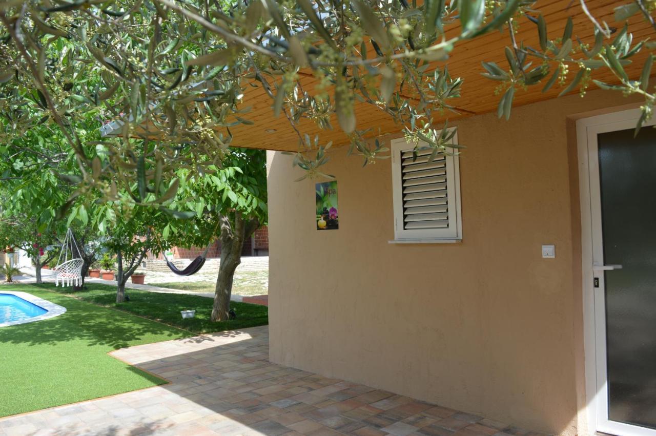 Studio Apartments Luka Biograd - 本科瓦茨 外观 照片
