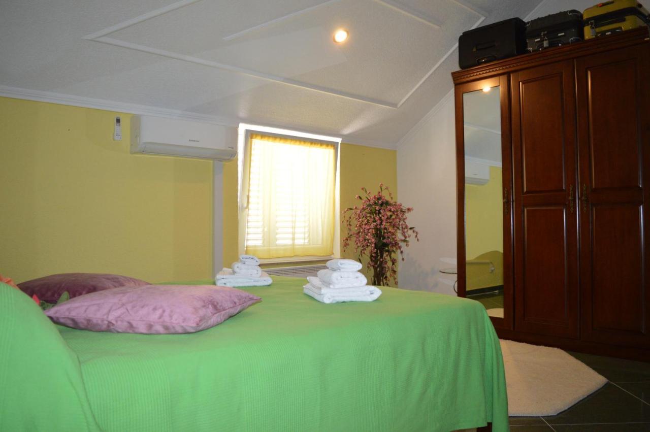 Studio Apartments Luka Biograd - 本科瓦茨 外观 照片