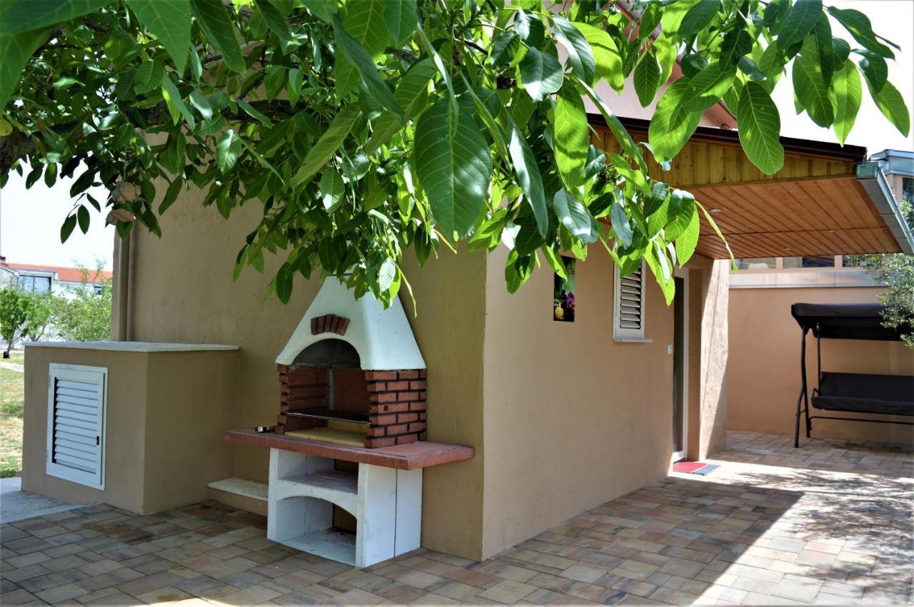Studio Apartments Luka Biograd - 本科瓦茨 外观 照片