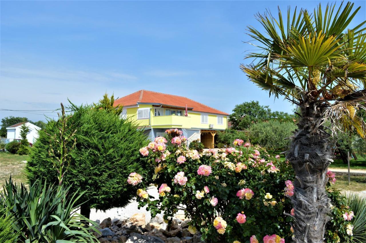 Studio Apartments Luka Biograd - 本科瓦茨 外观 照片